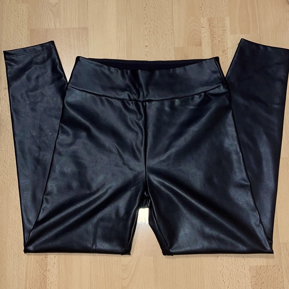 Leather leggings